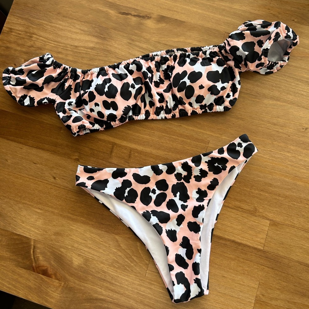 SHEIN Leopard print bikini